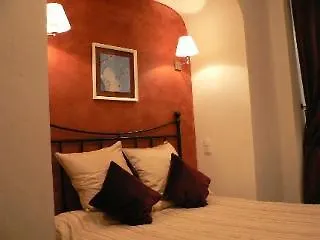 Felix فندق 2*